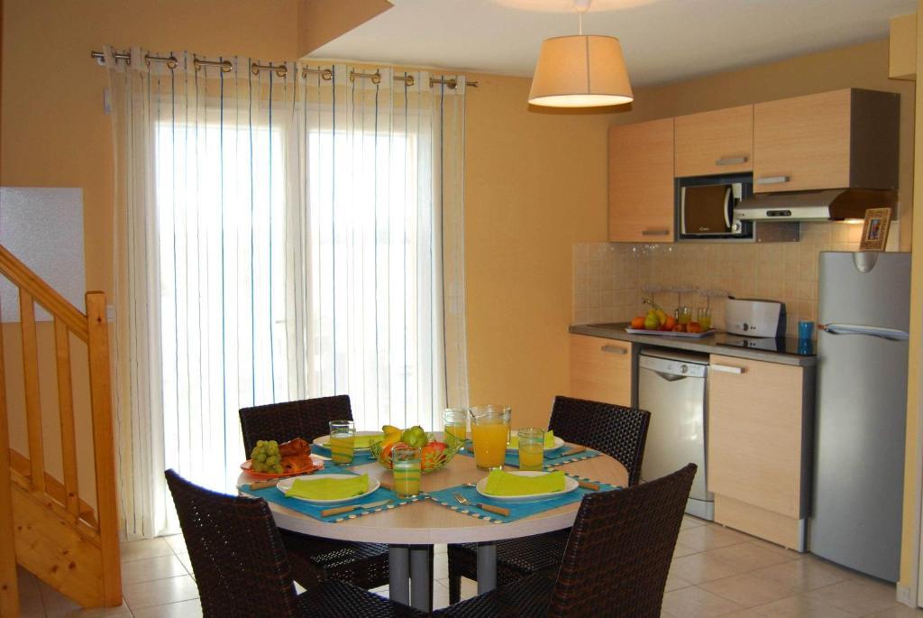 Lagrange Grand Bleu Vacances - Residence Le Mas De Torreilles Bilik gambar