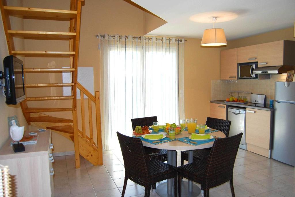 Lagrange Grand Bleu Vacances - Residence Le Mas De Torreilles Bilik gambar