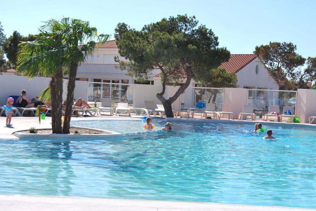 Lagrange Grand Bleu Vacances - Residence Le Mas De Torreilles Luaran gambar